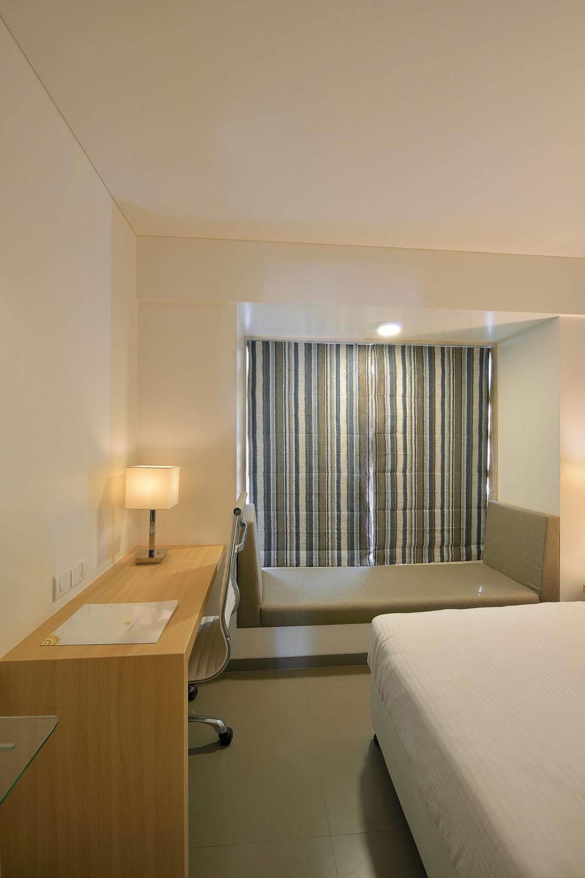 Krishna Palace Hotel - Ambernath Ambarnath Exterior photo